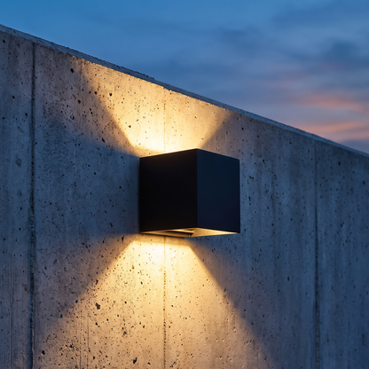 Black at dusk — Mis Maison