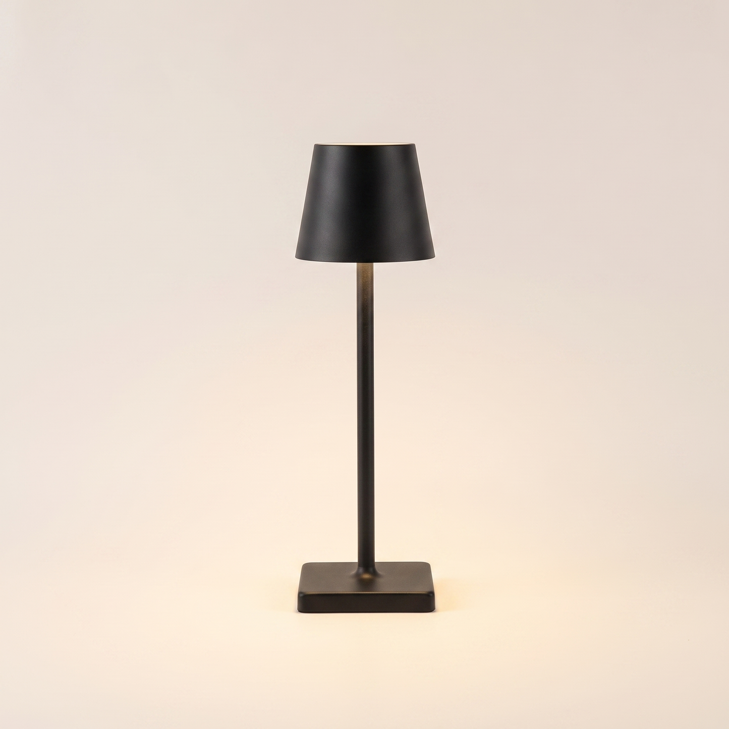 Black — Mis Maison
